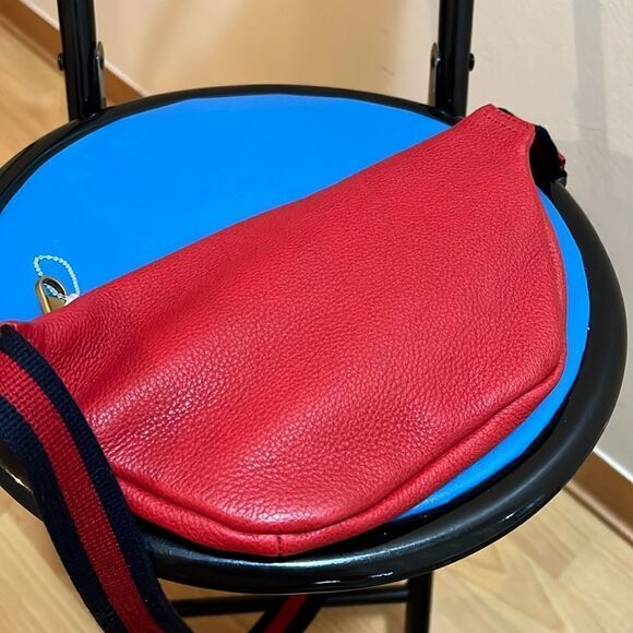 ❤️NWOT Gucci Belt Grained Logo Hibiscus Red Calfskin Cross Body Bag - Picture 10 of 14